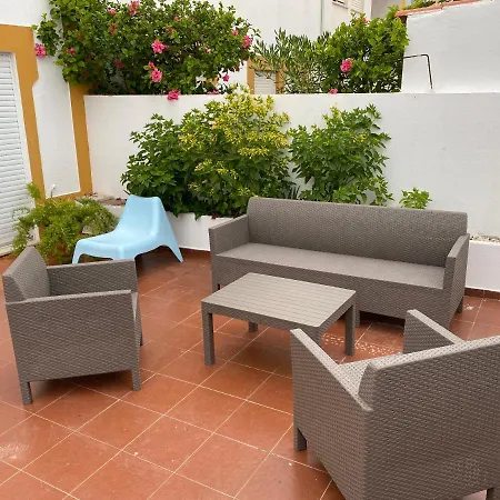 Pensión Baleal Surf & Wild Beach House 2*